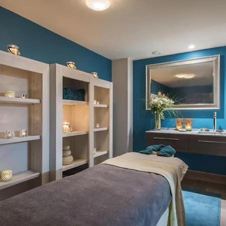 Entire Chalet Private Luxe تينْيِ